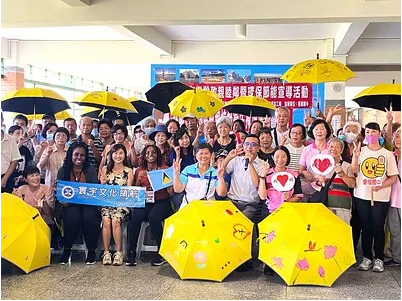 Yuan Ze University’s Global Cultural Initiative Hosts Chongyang Painting Event, Spreading Warmth to Elderly Residents of Huai Ji